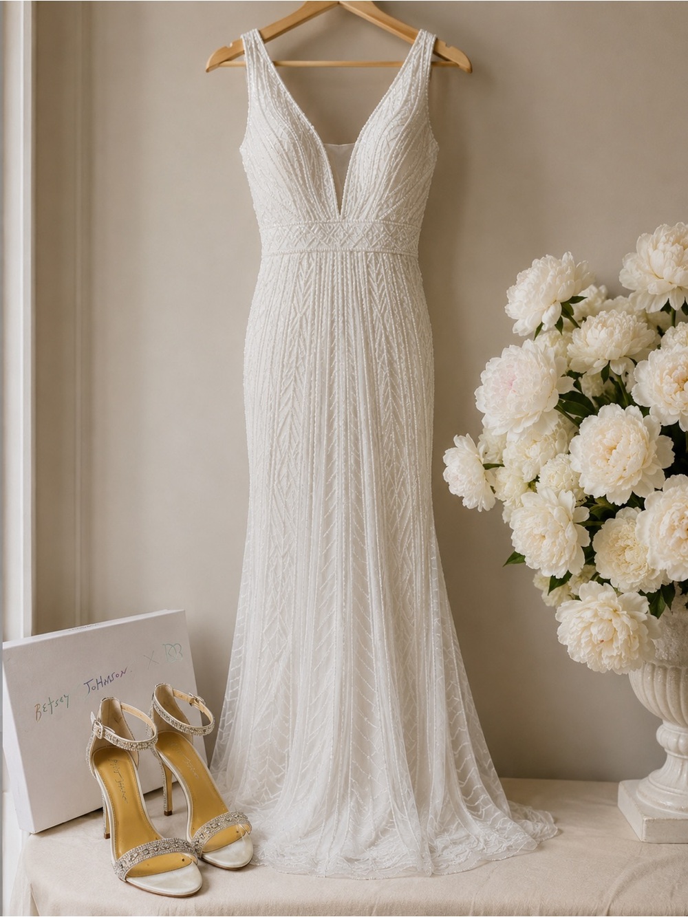 Size S / Bridal Deep V-Back Sequin Gown Ivory NWT Style 2408